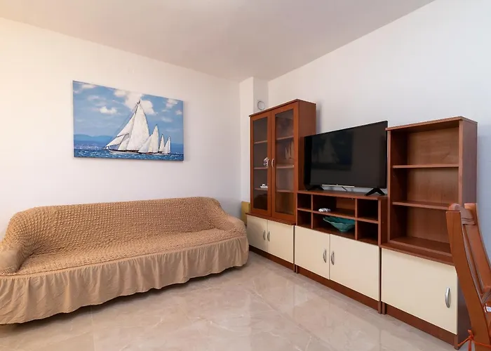 Apartament Uljevic-close To The