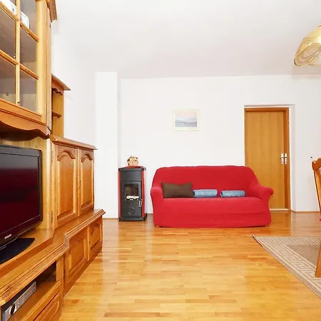 Uljevic-close To The Traù