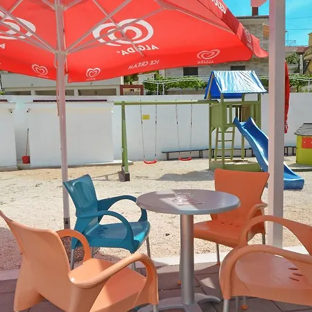 Uljevic-close To The Appartement Trogir