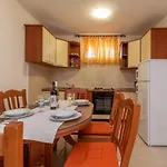 Uljevic-close To The Διαμέρισμα *