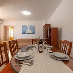 Uljevic-close To The Διαμέρισμα