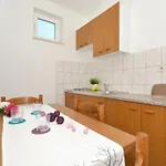 Uljevic-close To The * Τρογκίρ