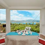 Διαμέρισμα Uljevic-close To The *