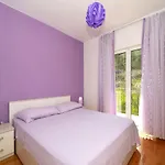 Διαμέρισμα Uljevic-close To The *