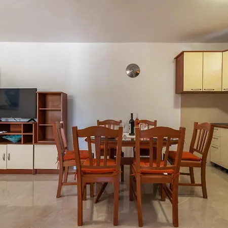 Appartement Uljevic-close To The