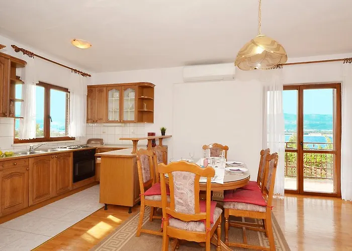 Appartement Uljevic-close To The *