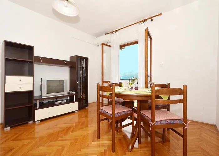 Uljevic-close To The Appartement Trogir