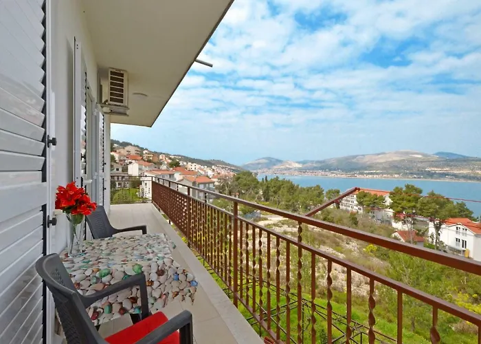 Appartement Uljevic-close To The Trogir