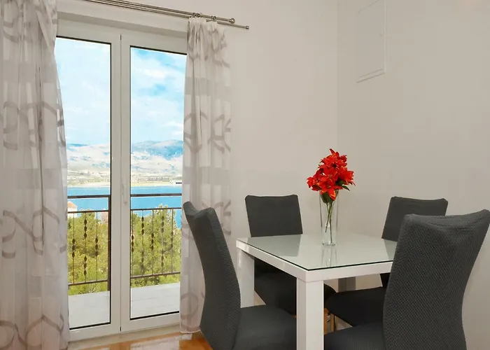 Appartement Uljevic-close To The Trogir